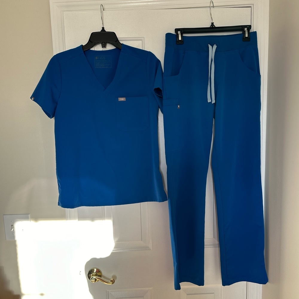 Figs scrubs